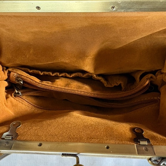 Patricia Nash Tan Embossed kisslock Leather Handbag - Picture 10 of 13